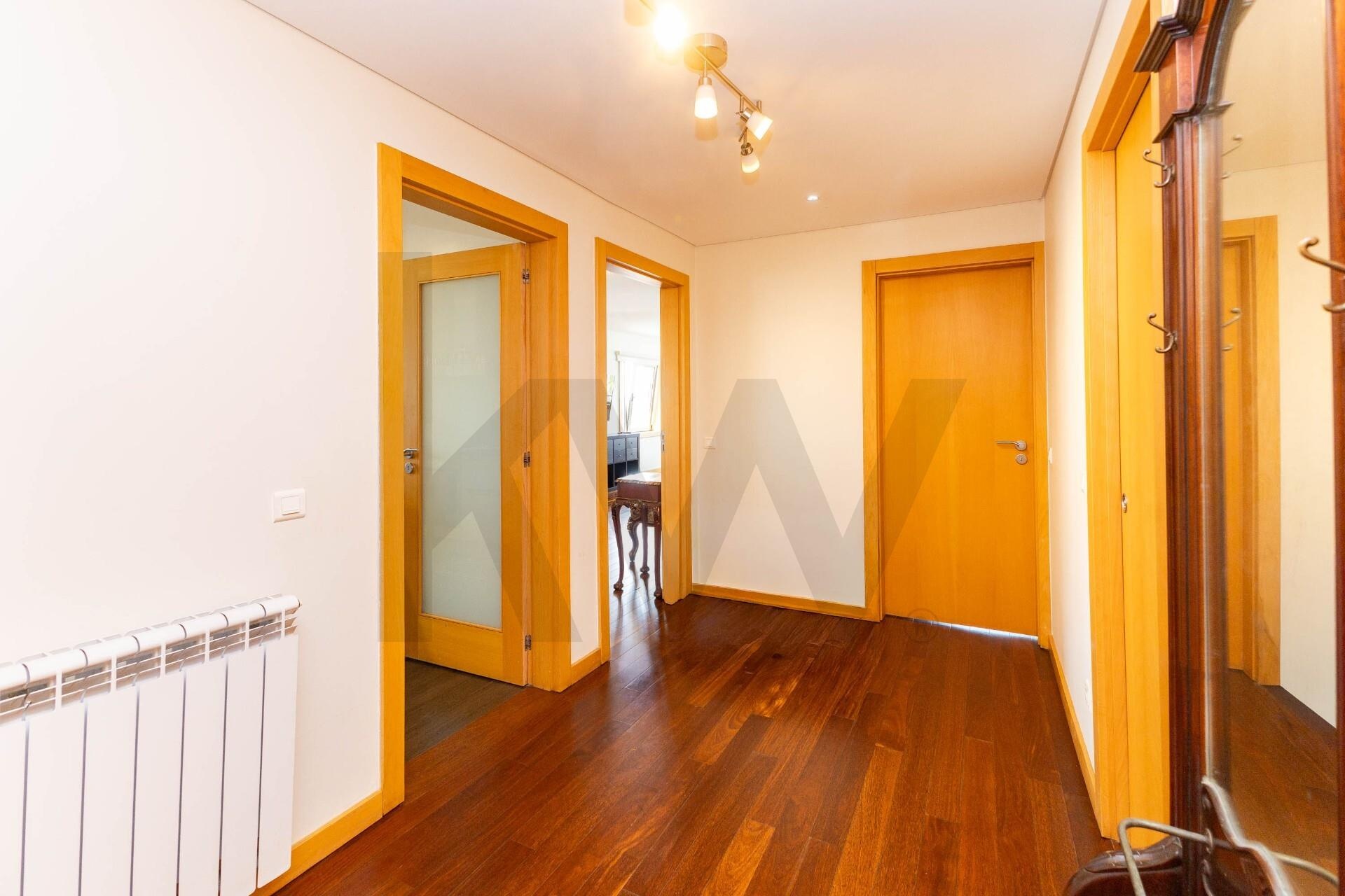 Apartamento T3 à Venda em Porto - Portugal - 3