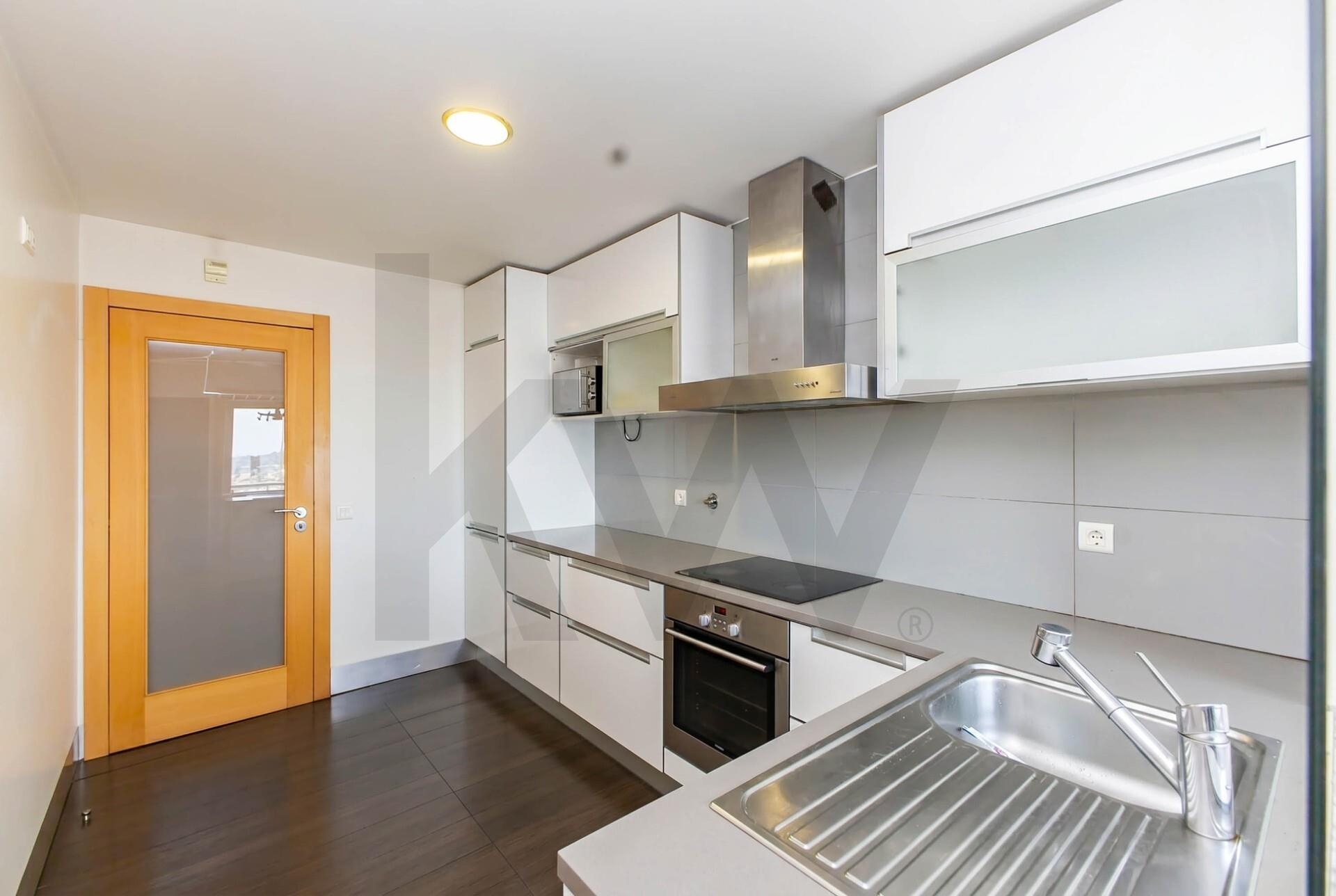 Apartamento T3 à Venda em Porto - Portugal - 8
