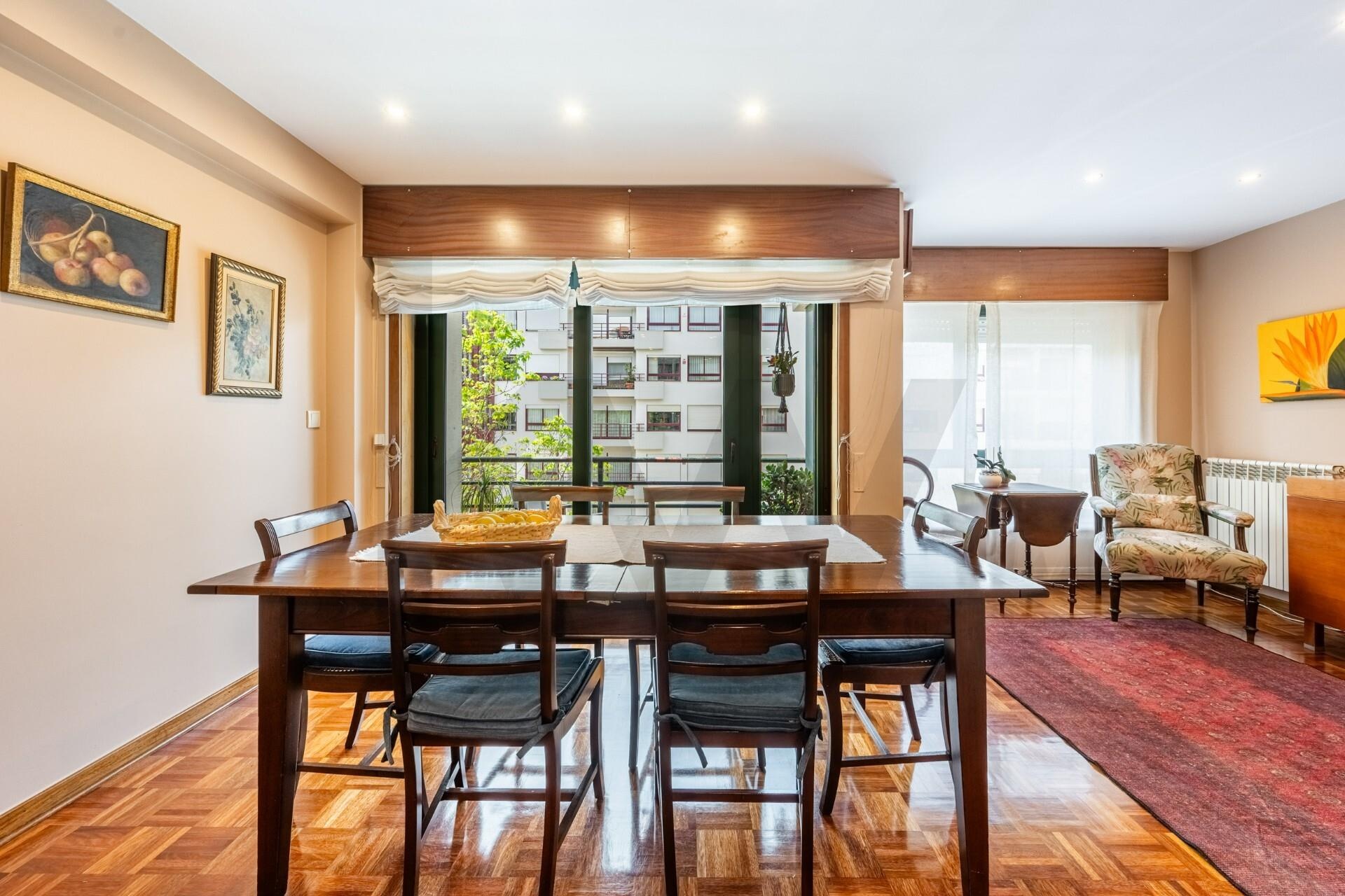 Apartamento T3 à Venda em Porto - Portugal - 1