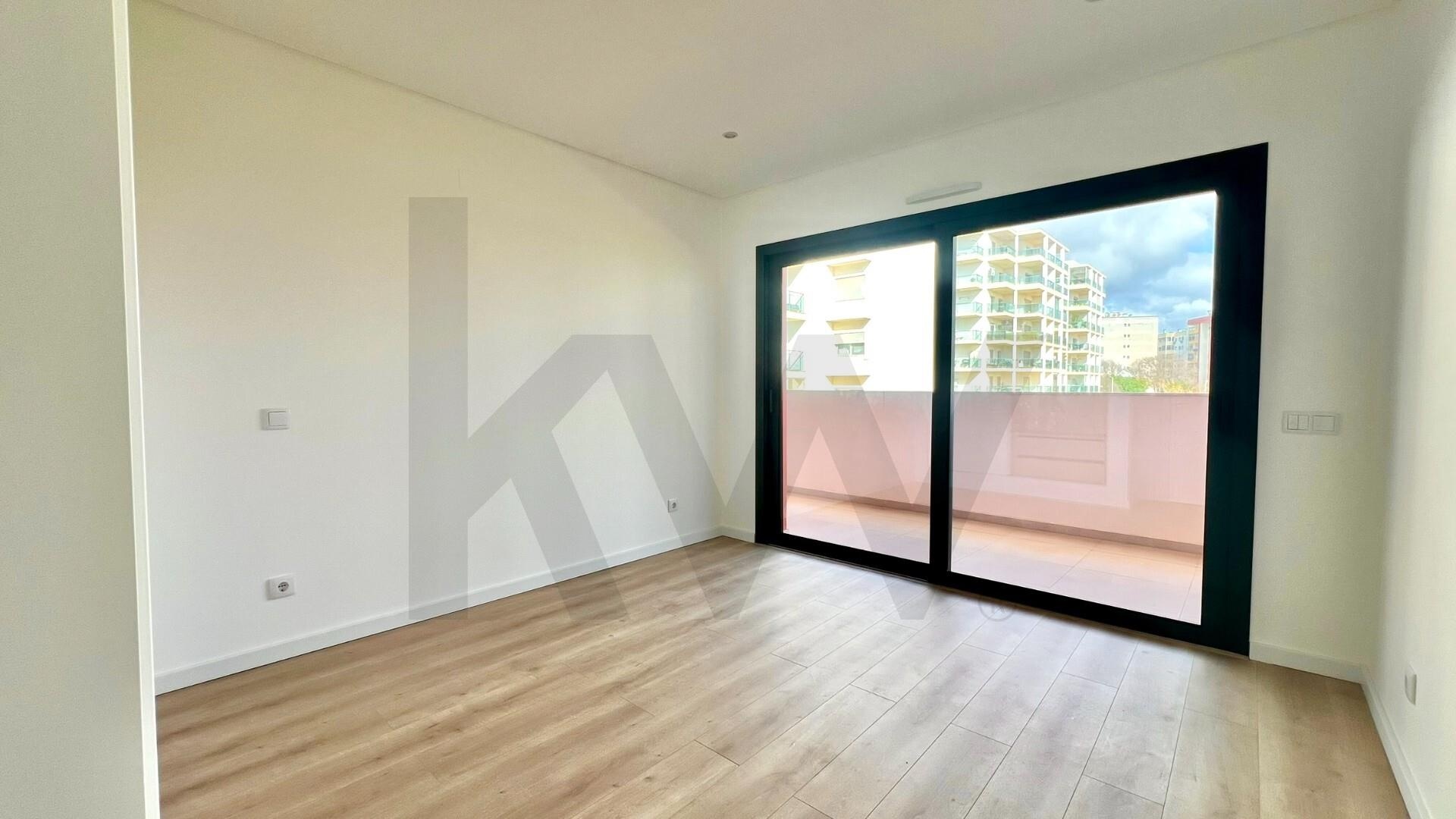 Apartamento T3 à Venda em Praia da Rocha - Portugal - 5