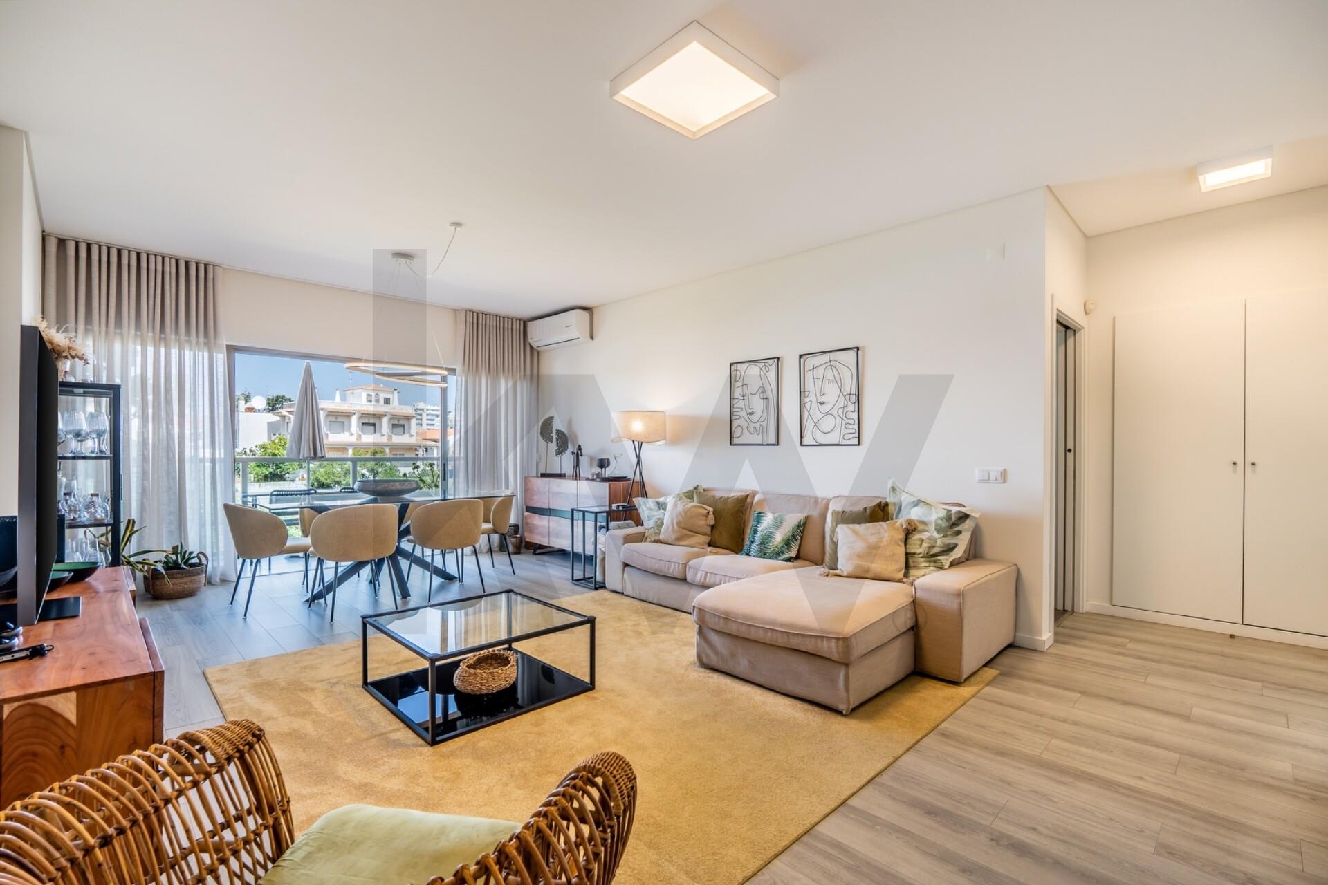 Apartamento T3 à Venda em Praia da Rocha - Portugal - 5