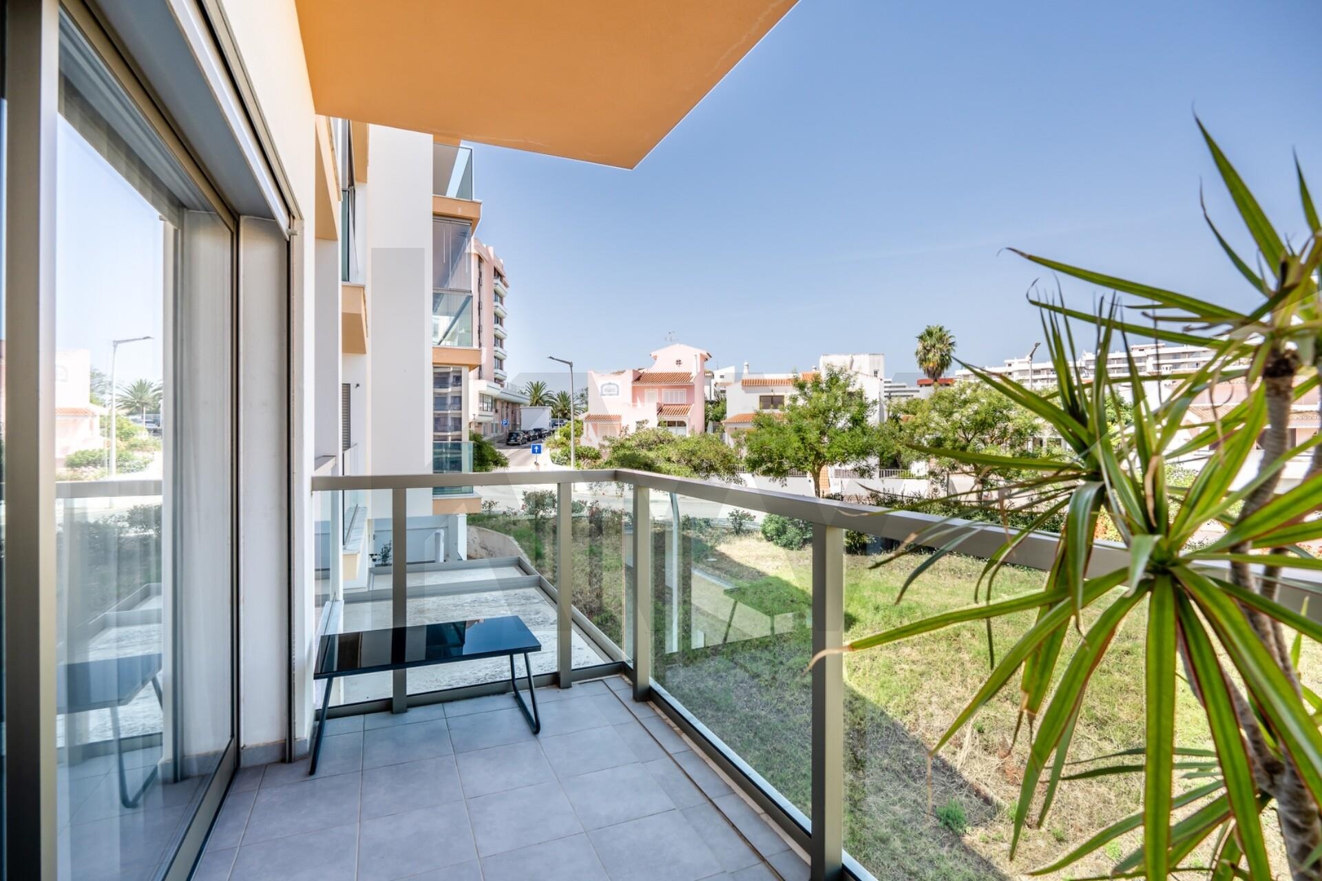 Apartamento T3 à Venda em Praia da Rocha - Portugal - 8