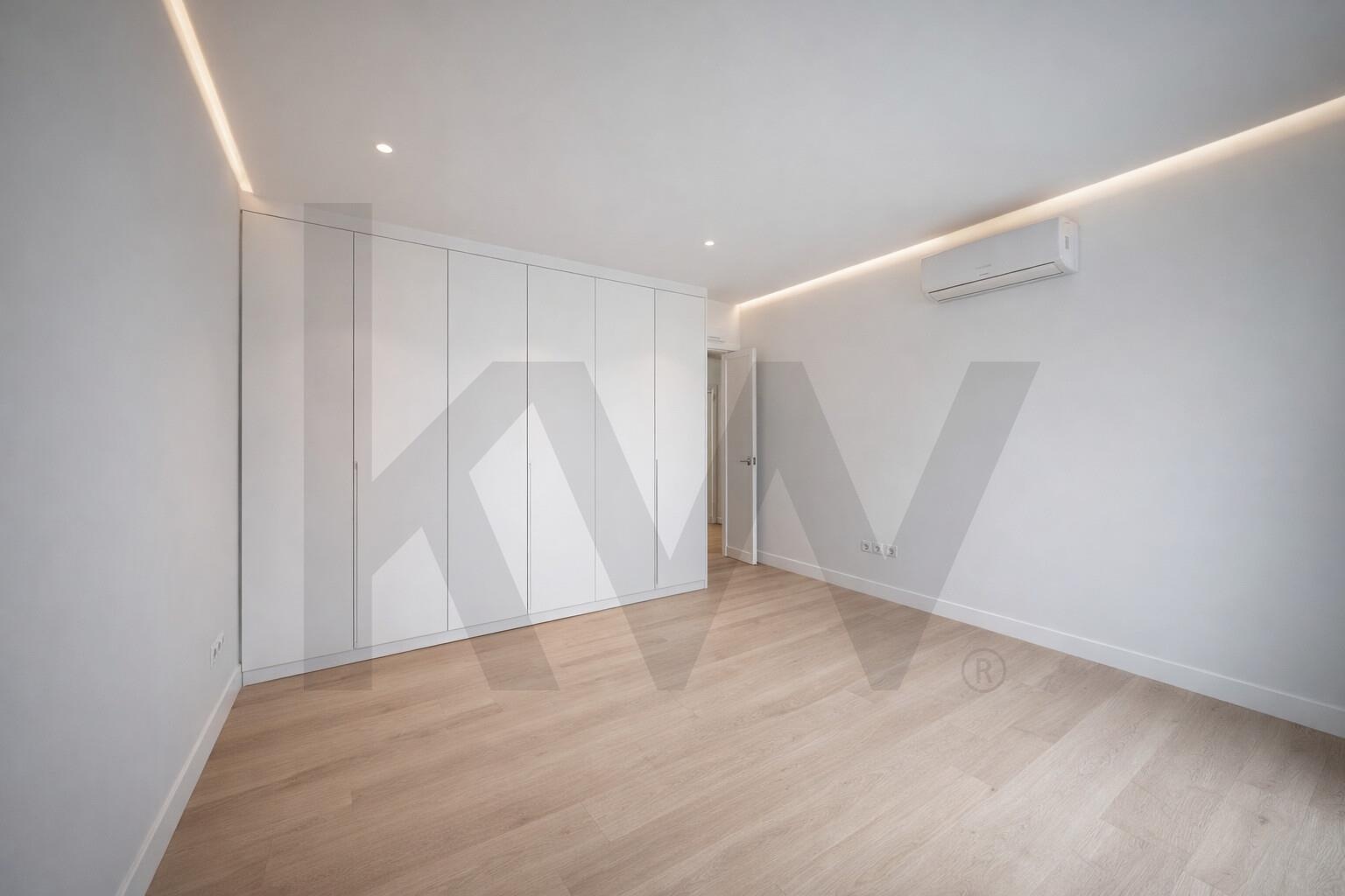 Apartamento T3 à Venda em Ramada - Lisboa - Portugal - 4