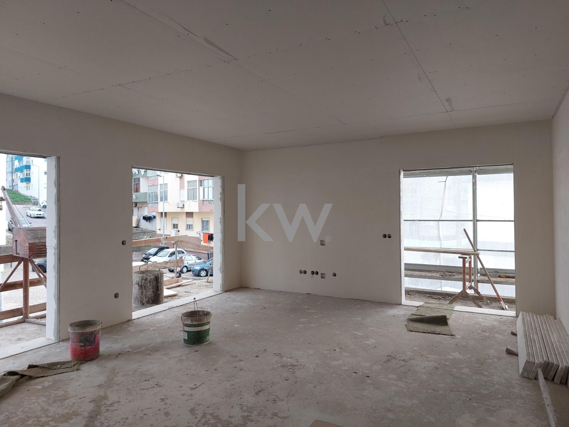 Apartamento T3 na Planta à Venda em Seixal - Portugal - 3