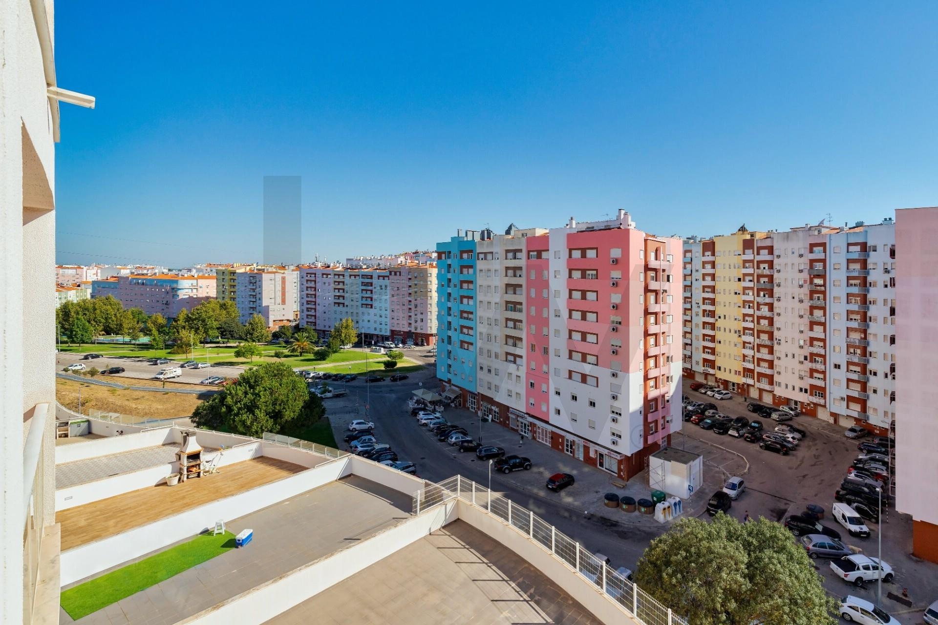 Apartamento T3 na Planta à Venda em Seixal - Portugal - 4