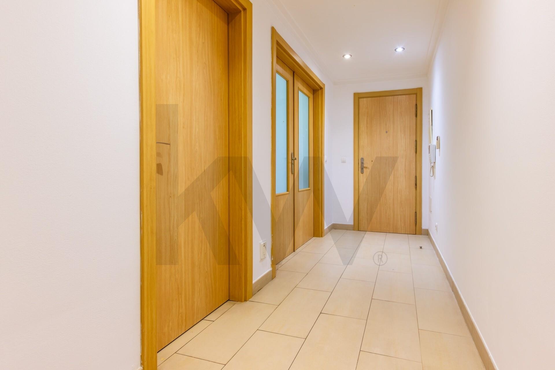 Apartamento T3 à Venda em Seixal - Portugal - 3