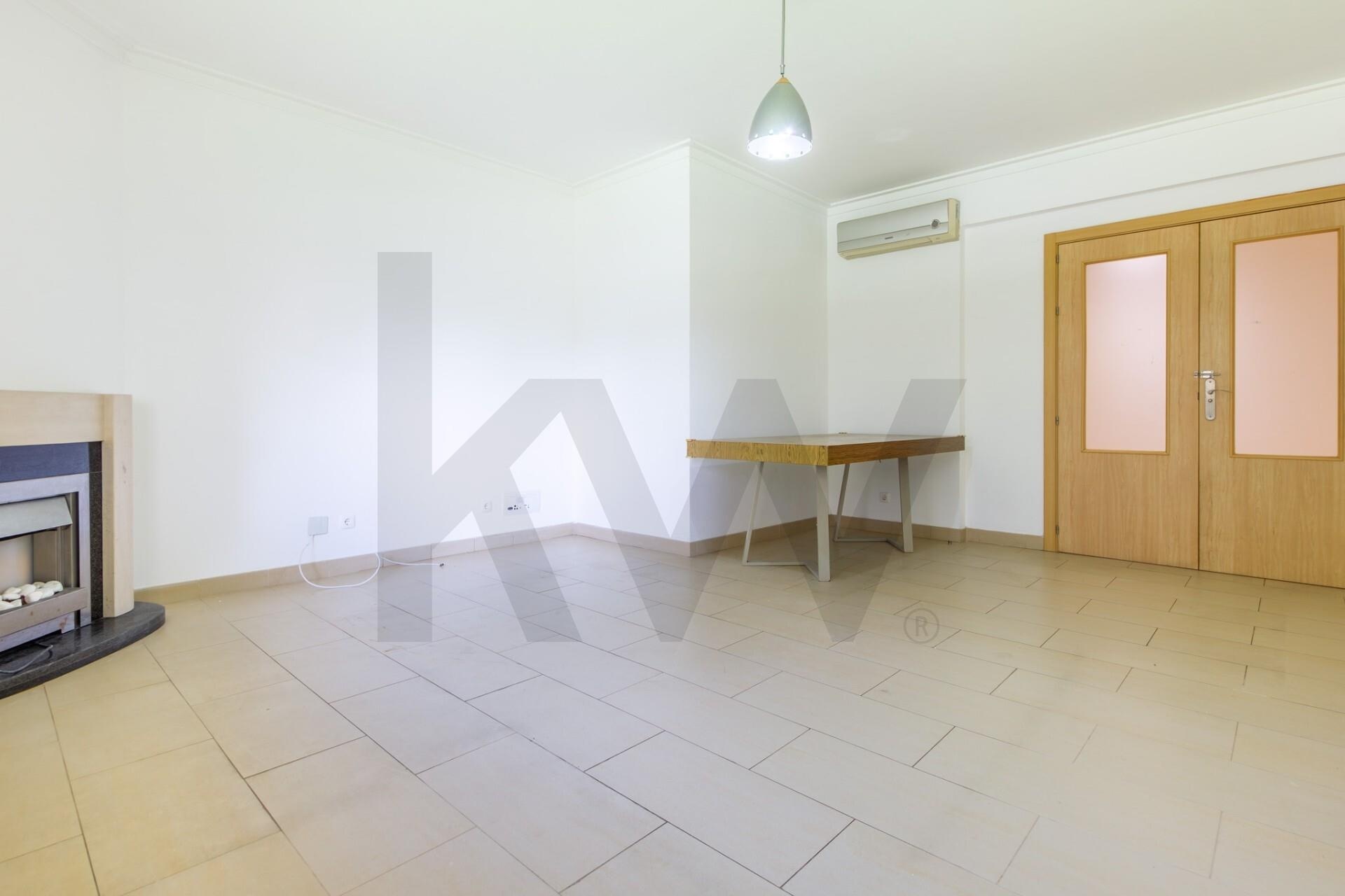 Apartamento T3 à Venda em Seixal - Portugal - 4