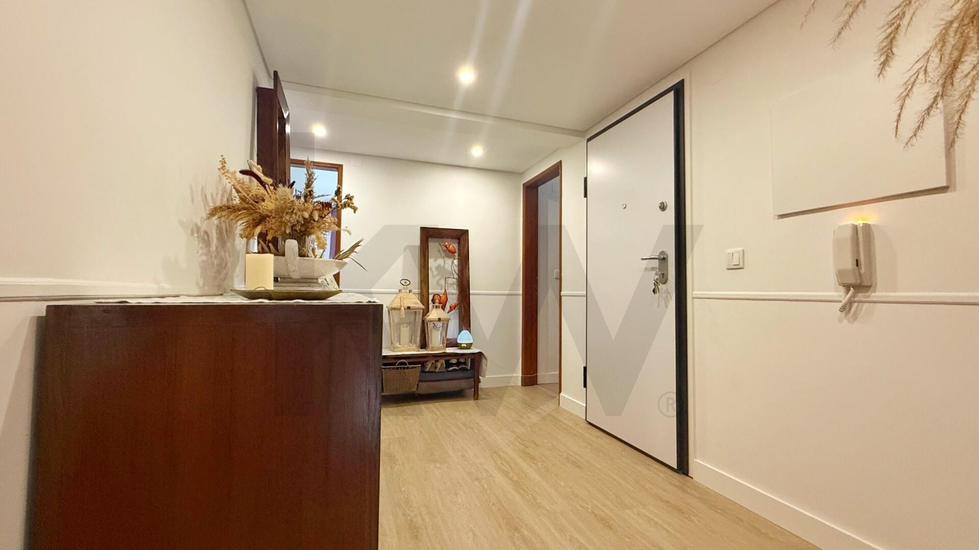Apartamento T3 à Venda em Seixal - Portugal - 2