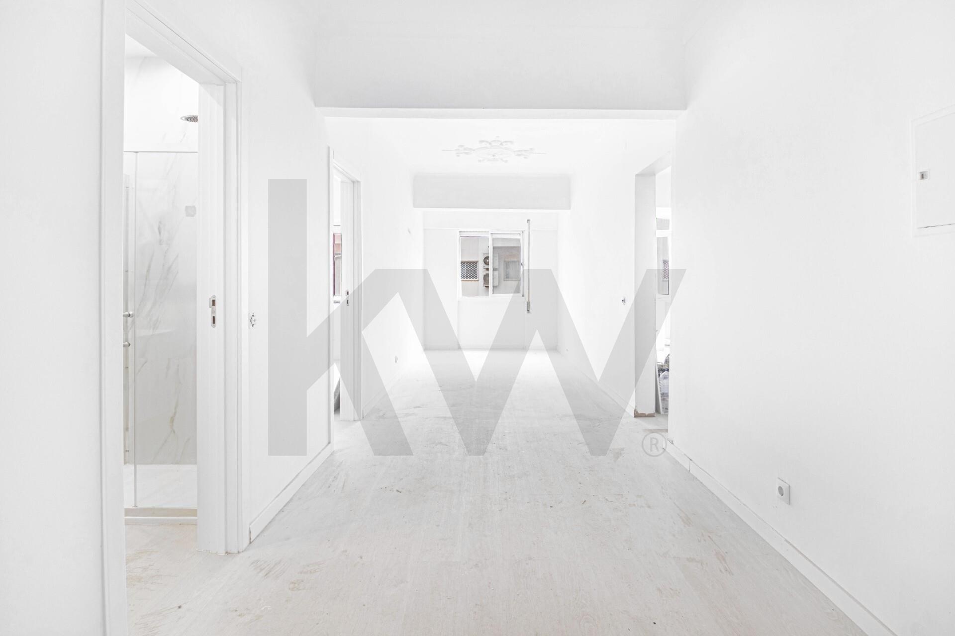 Apartamento T3 à Venda em Seixal - Portugal - 2