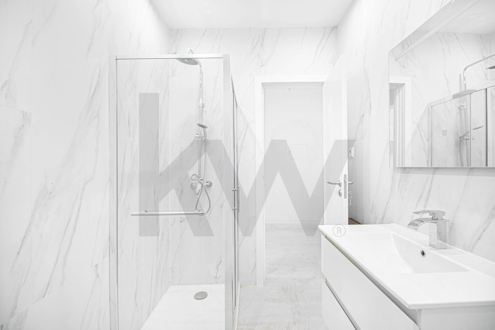 Apartamento T3 à Venda em Seixal - Portugal - 8