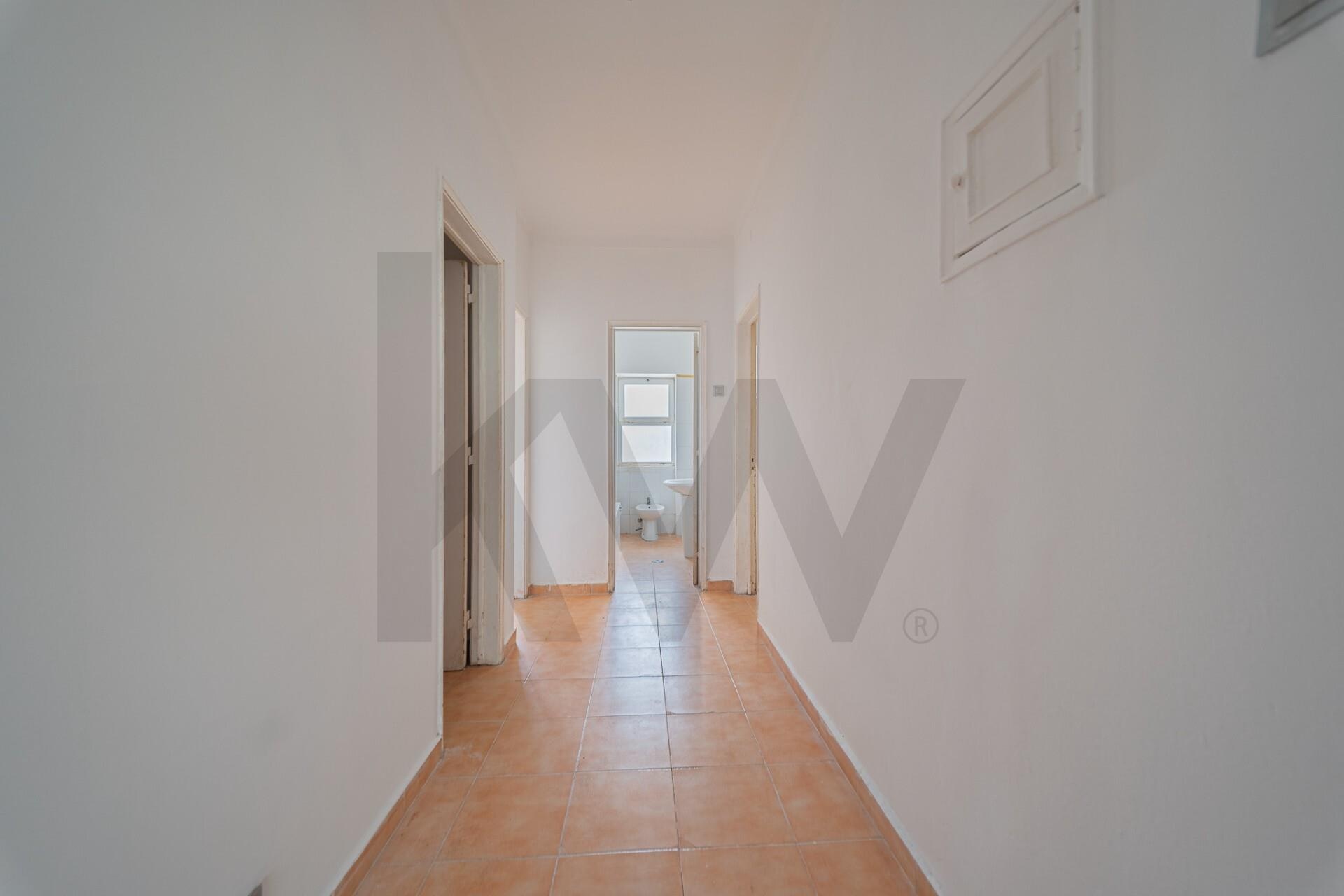 Apartamento T3 à Venda em Seixal - Portugal - 2