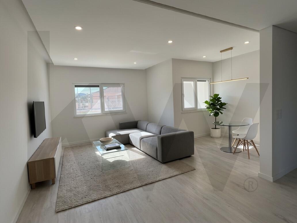 Apartamento T3 à Venda em Seixal - Portugal - 2