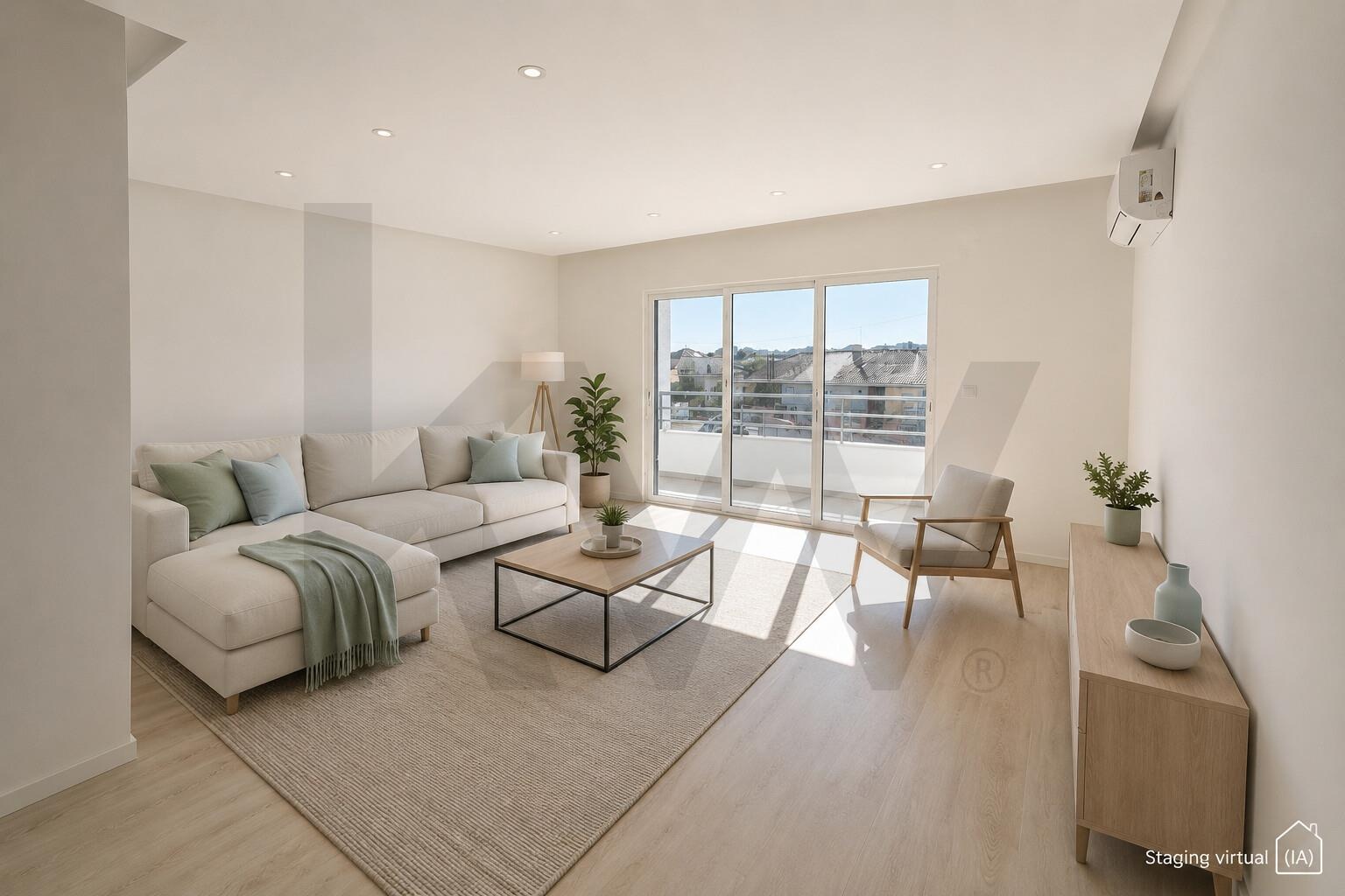 Apartamento T3 à Venda em Seixal - Portugal - 2