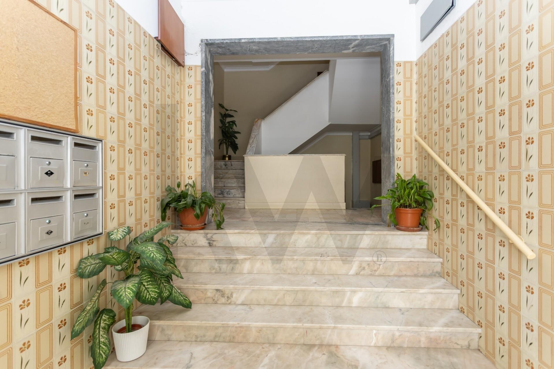 Apartamento T3 à Venda em Seixal - Portugal - 1