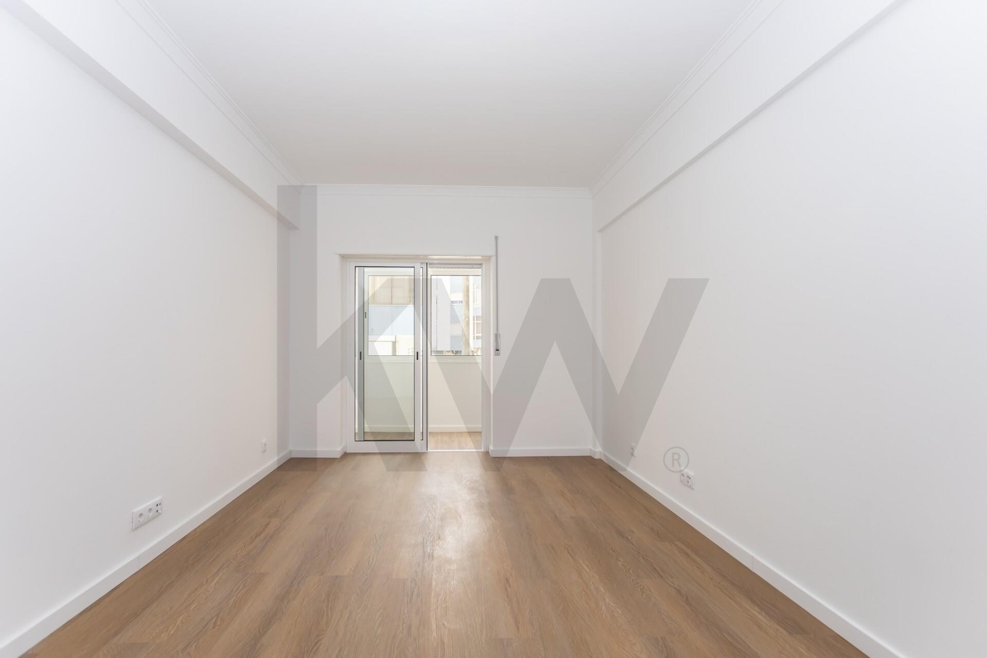 Apartamento T3 à Venda em Seixal - Portugal - 8
