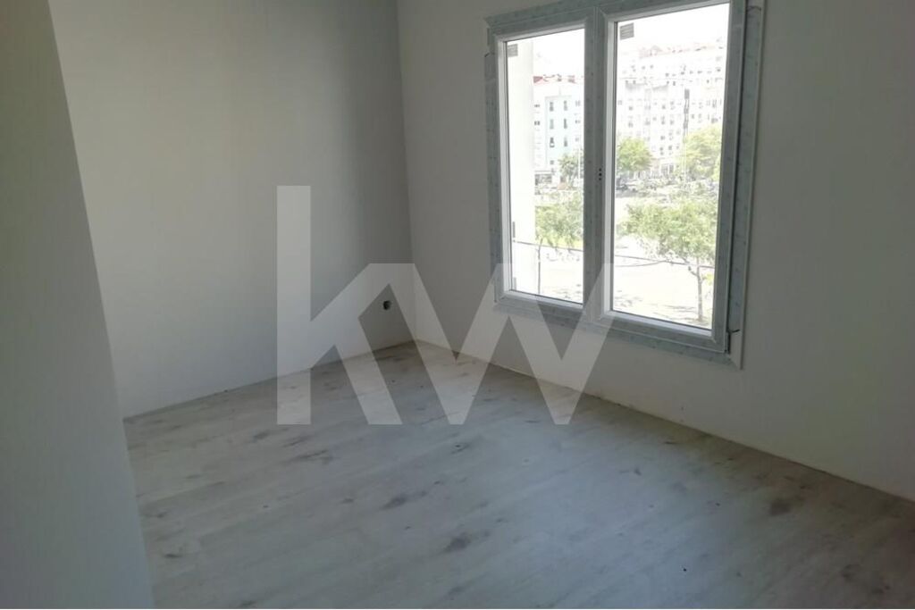Apartamento T3 à Venda em Seixal - Portugal - 4