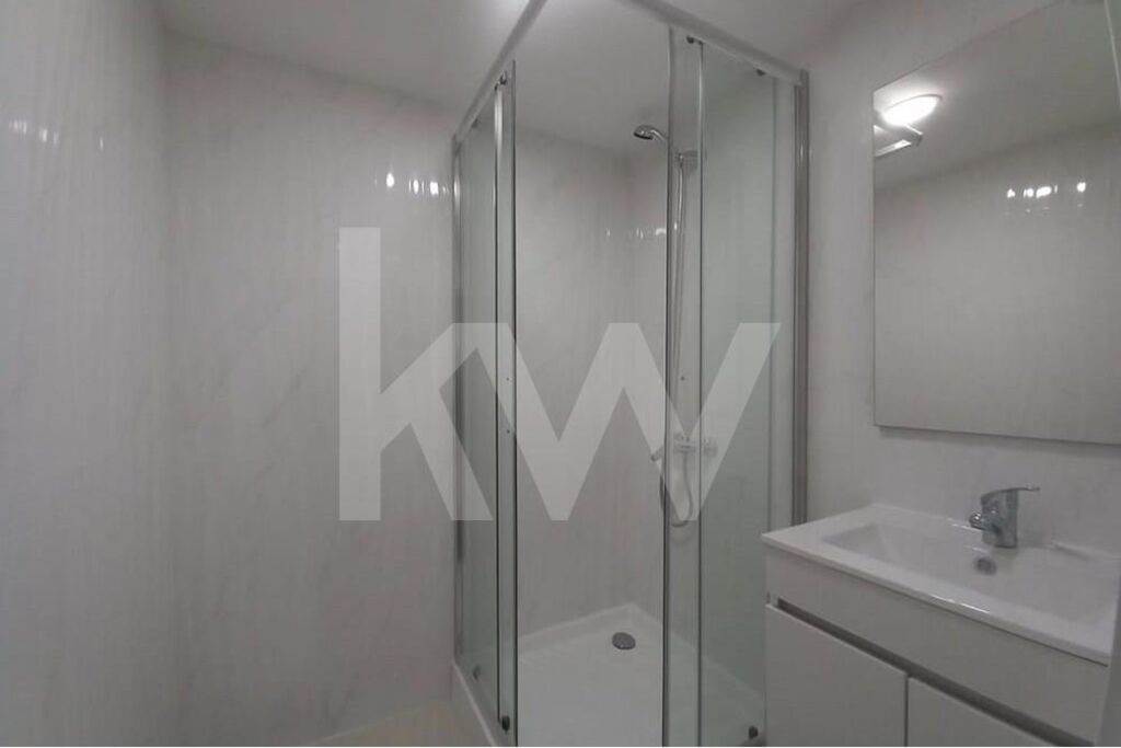 Apartamento T3 à Venda em Seixal - Portugal - 7