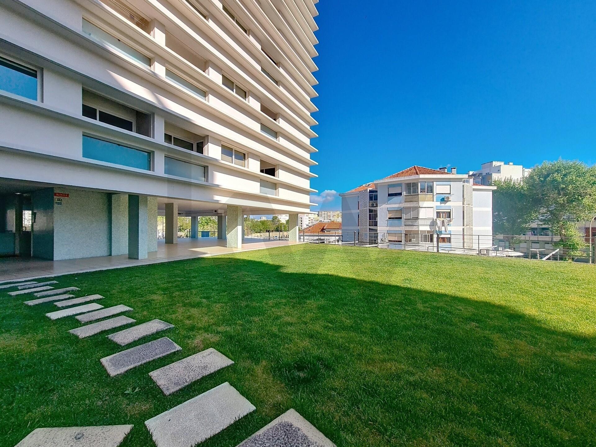 Apartamento T3 à Venda em Setúbal - Portugal - 3