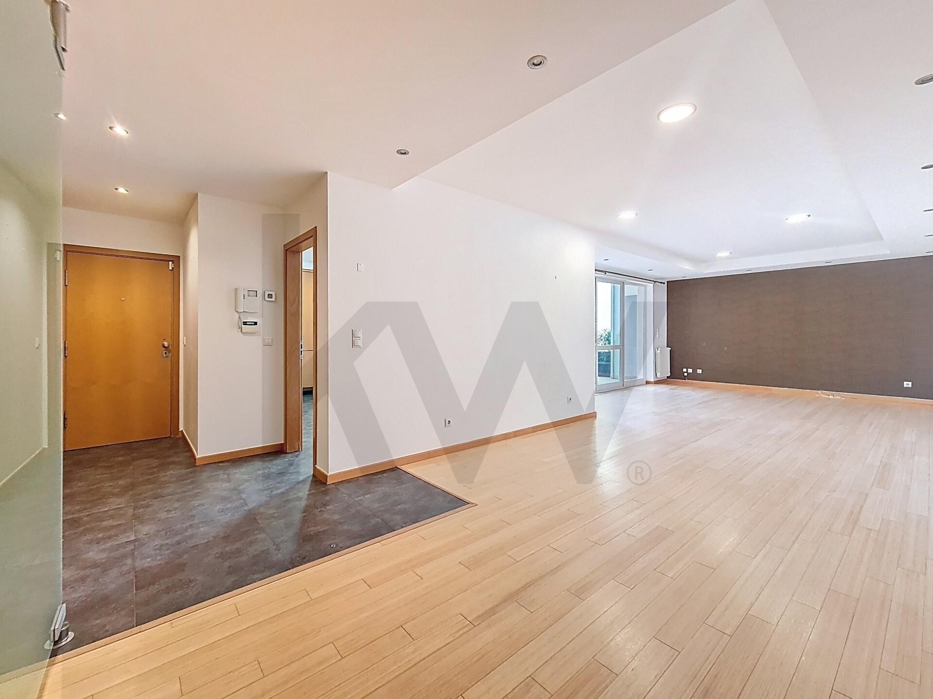 Apartamento T3 à Venda em Setúbal - Portugal - 4
