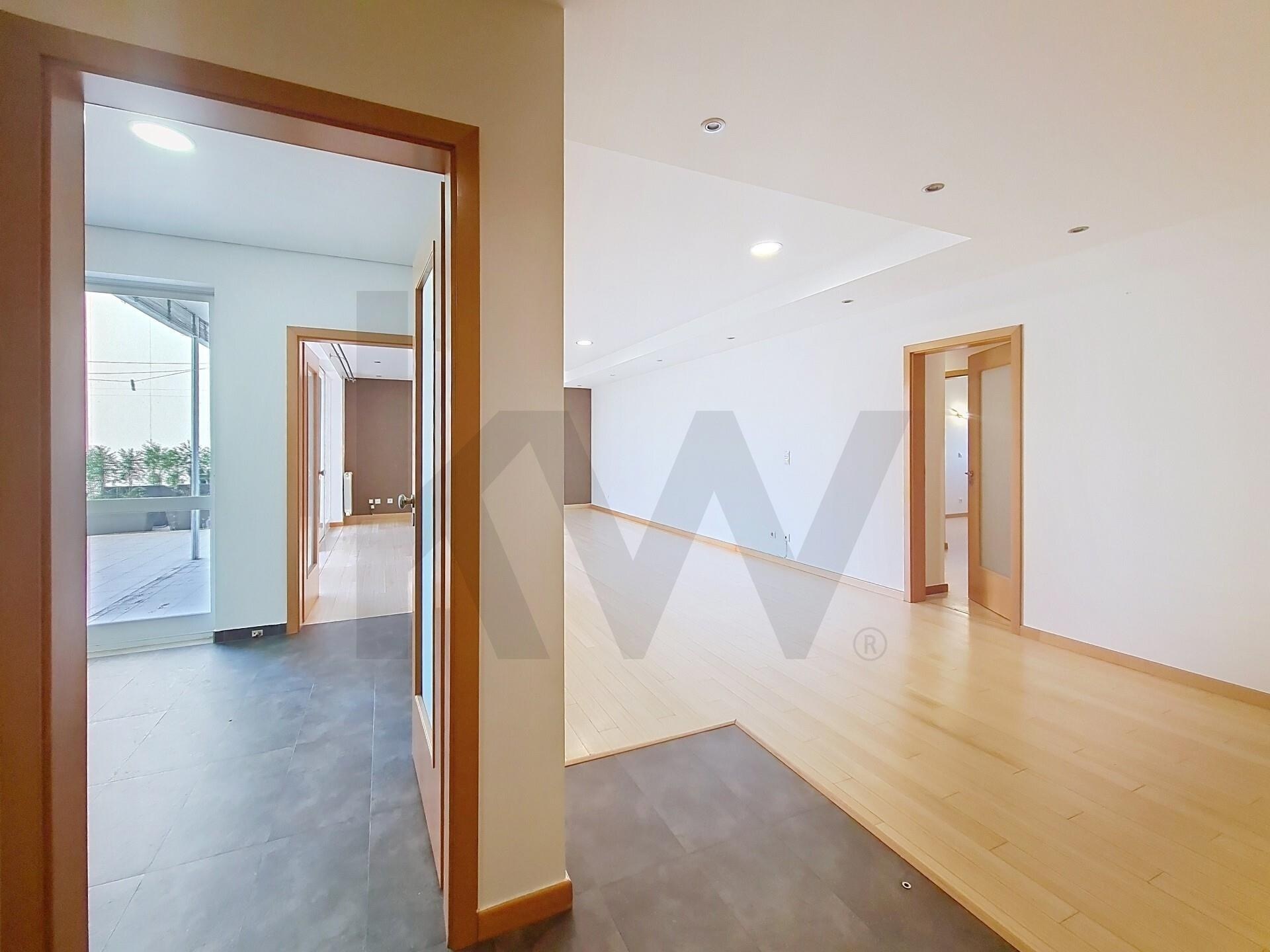 Apartamento T3 à Venda em Setúbal - Portugal - 7
