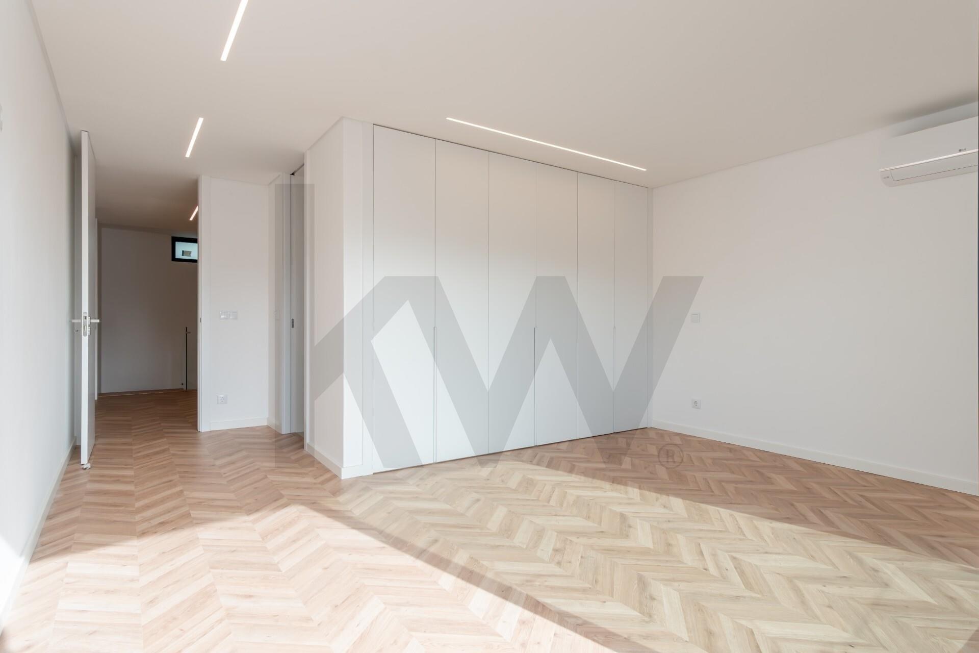 Apartamento T3 à Venda em Setúbal - Portugal - 6