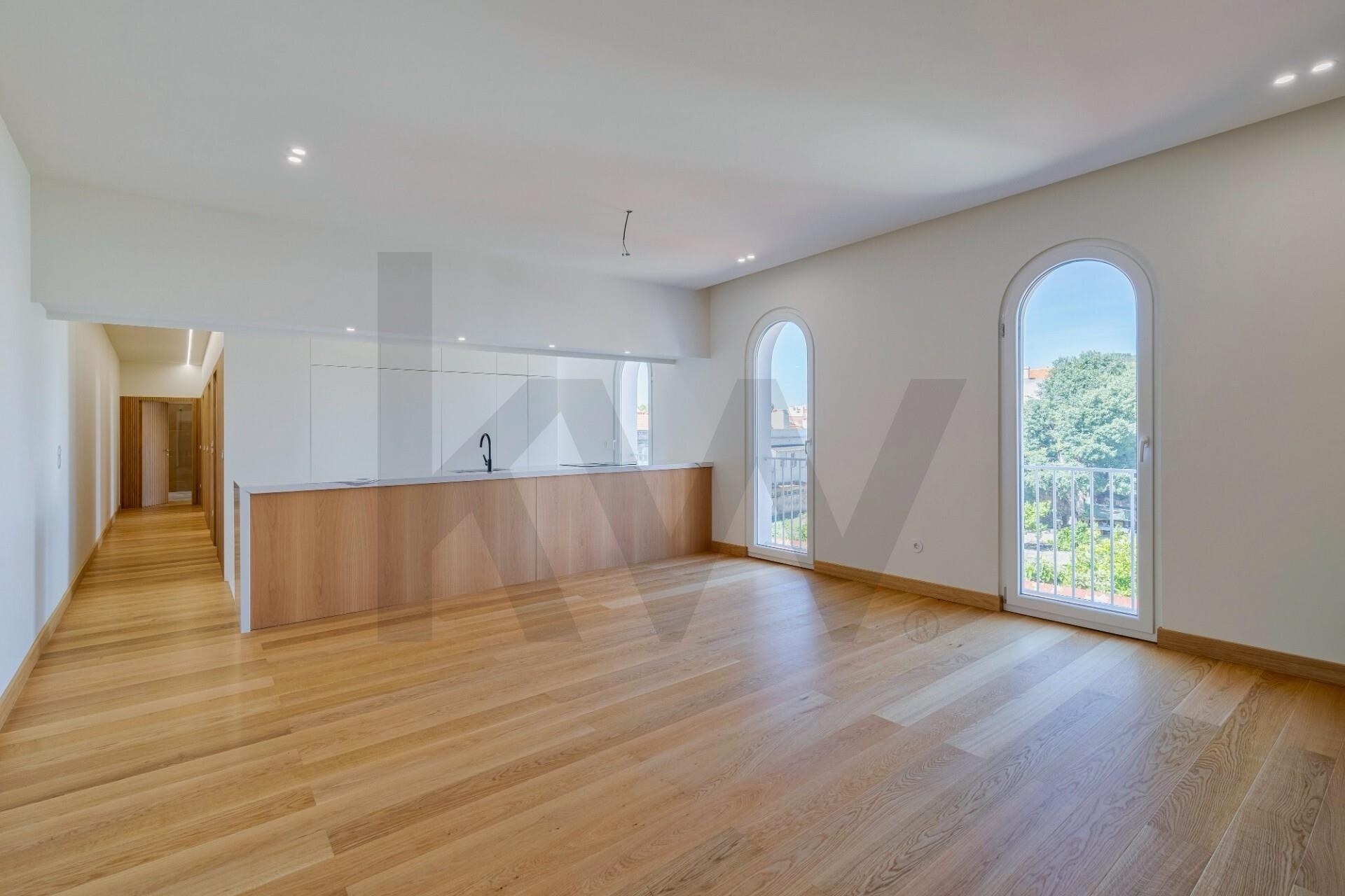 Apartamento T3 à Venda em Setúbal - Portugal - 1