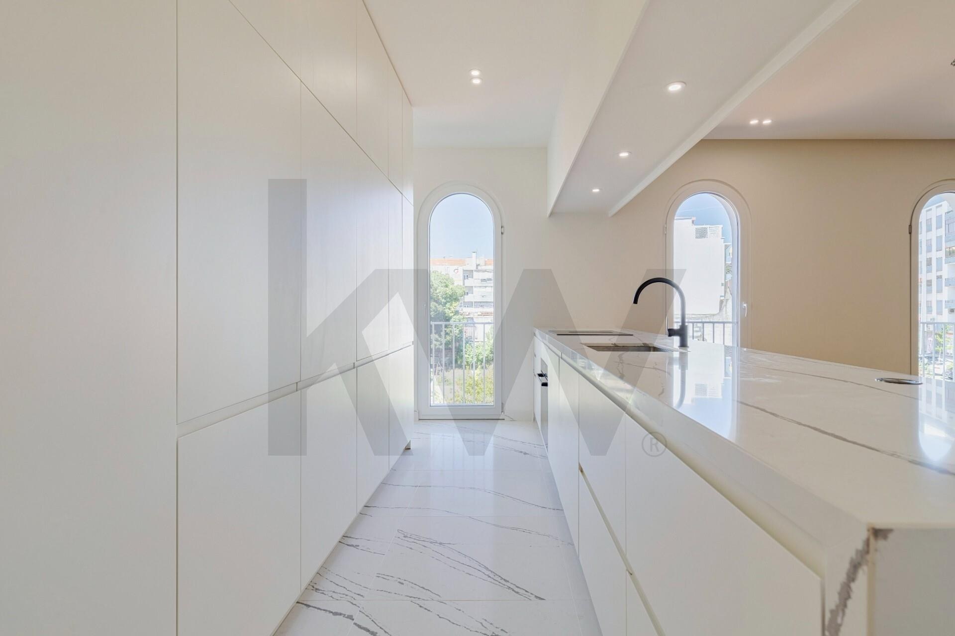 Apartamento T3 à Venda em Setúbal - Portugal - 3