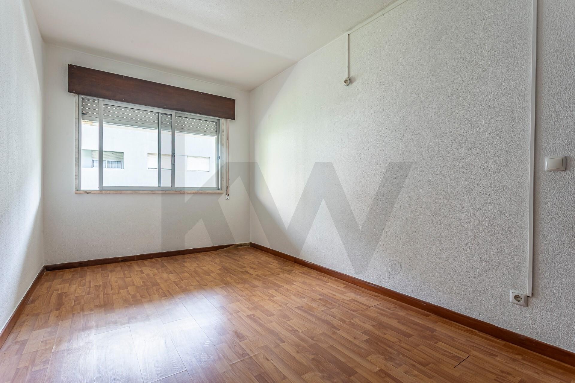Apartamento T3 à Venda em Setúbal - Portugal - 2