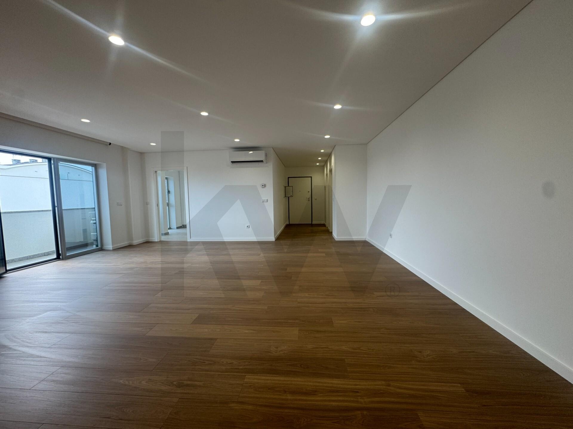 Apartamento T3 à Venda em Viseu - Portugal - 1