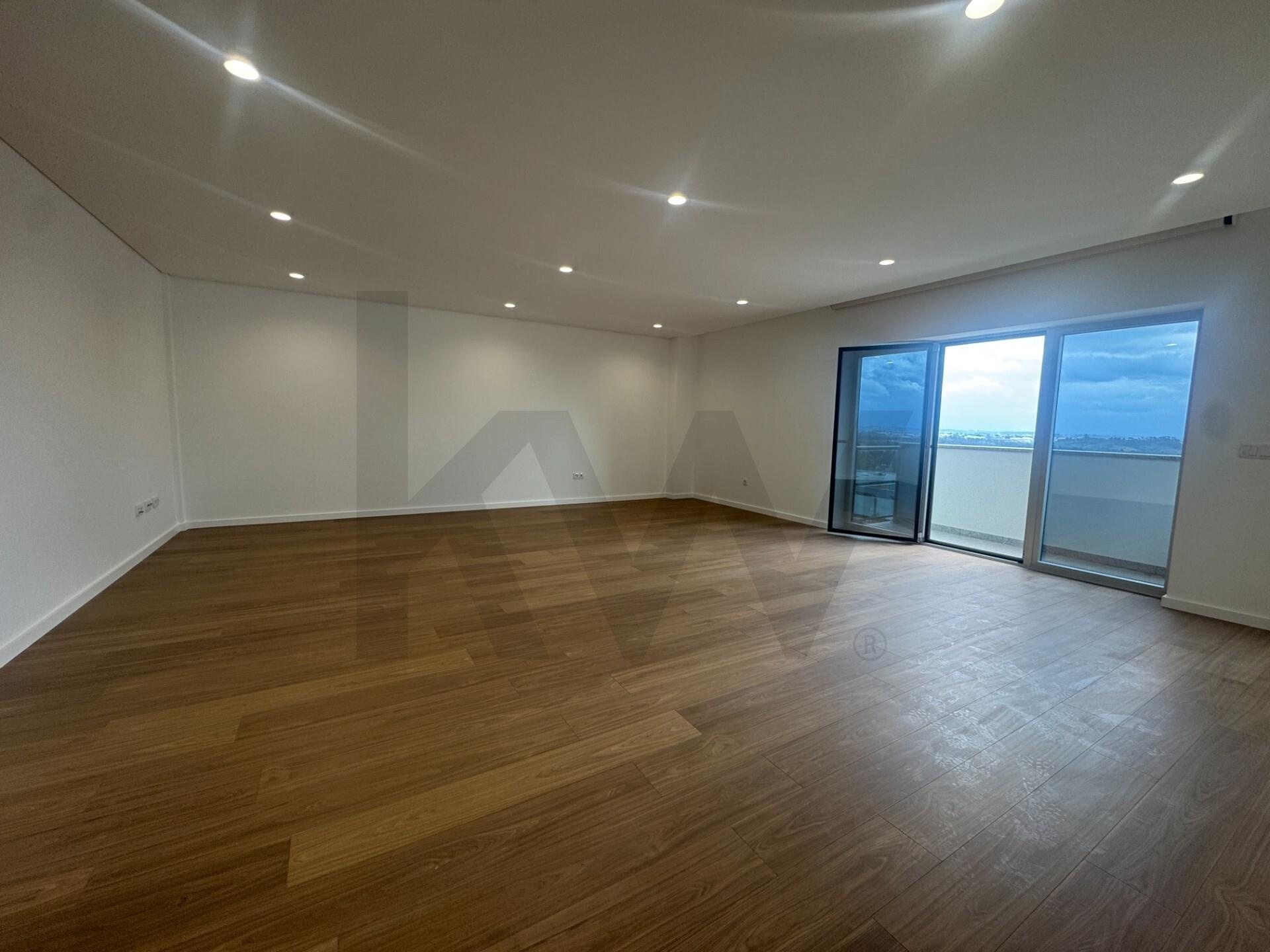 Apartamento T3 à Venda em Viseu - Portugal - 3