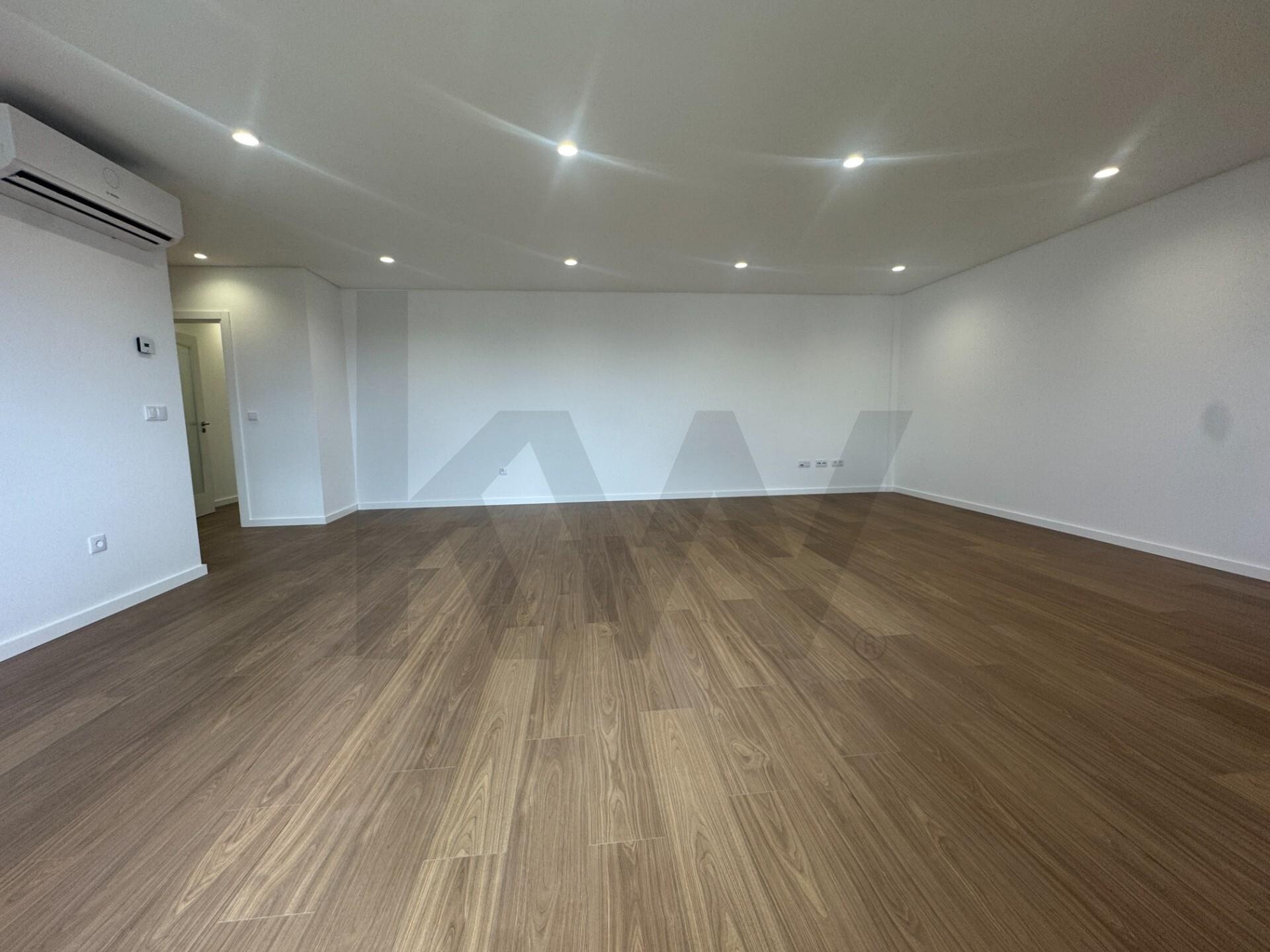 Apartamento T3 à Venda em Viseu - Portugal - 4