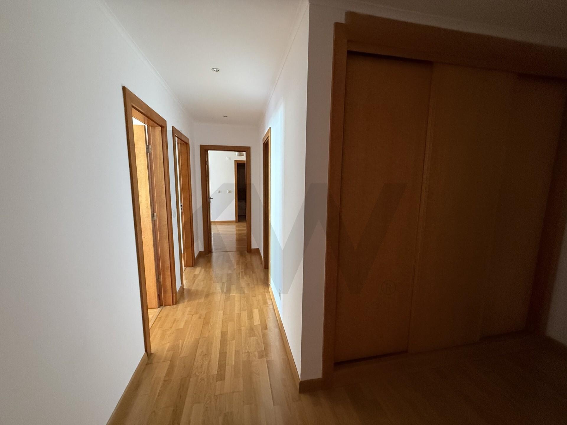 Apartamento T4 à Venda em Sintra - Lisboa - Portugal - 5