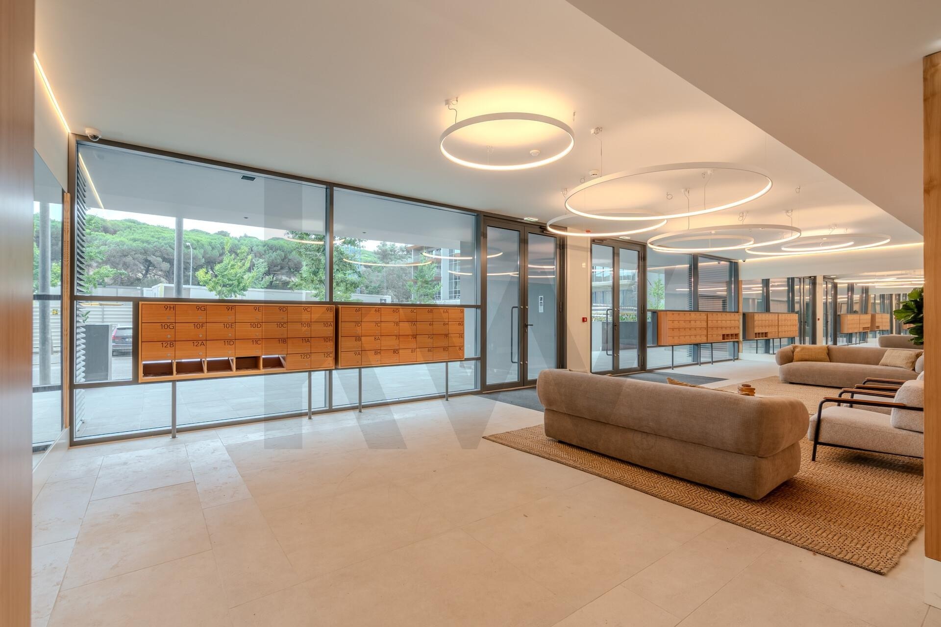 Apartamento T4 à Venda em Algés - Lisboa - Portugal - 4