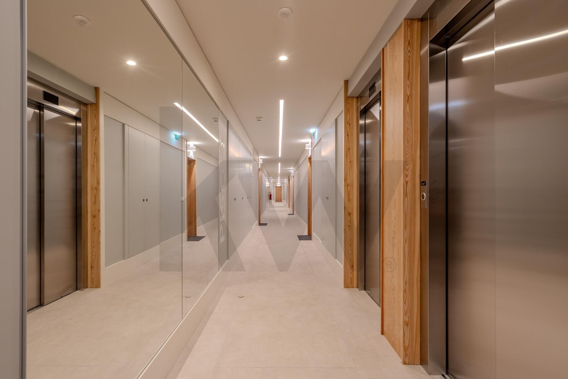 Apartamento T4 à Venda em Algés - Lisboa - Portugal - 5