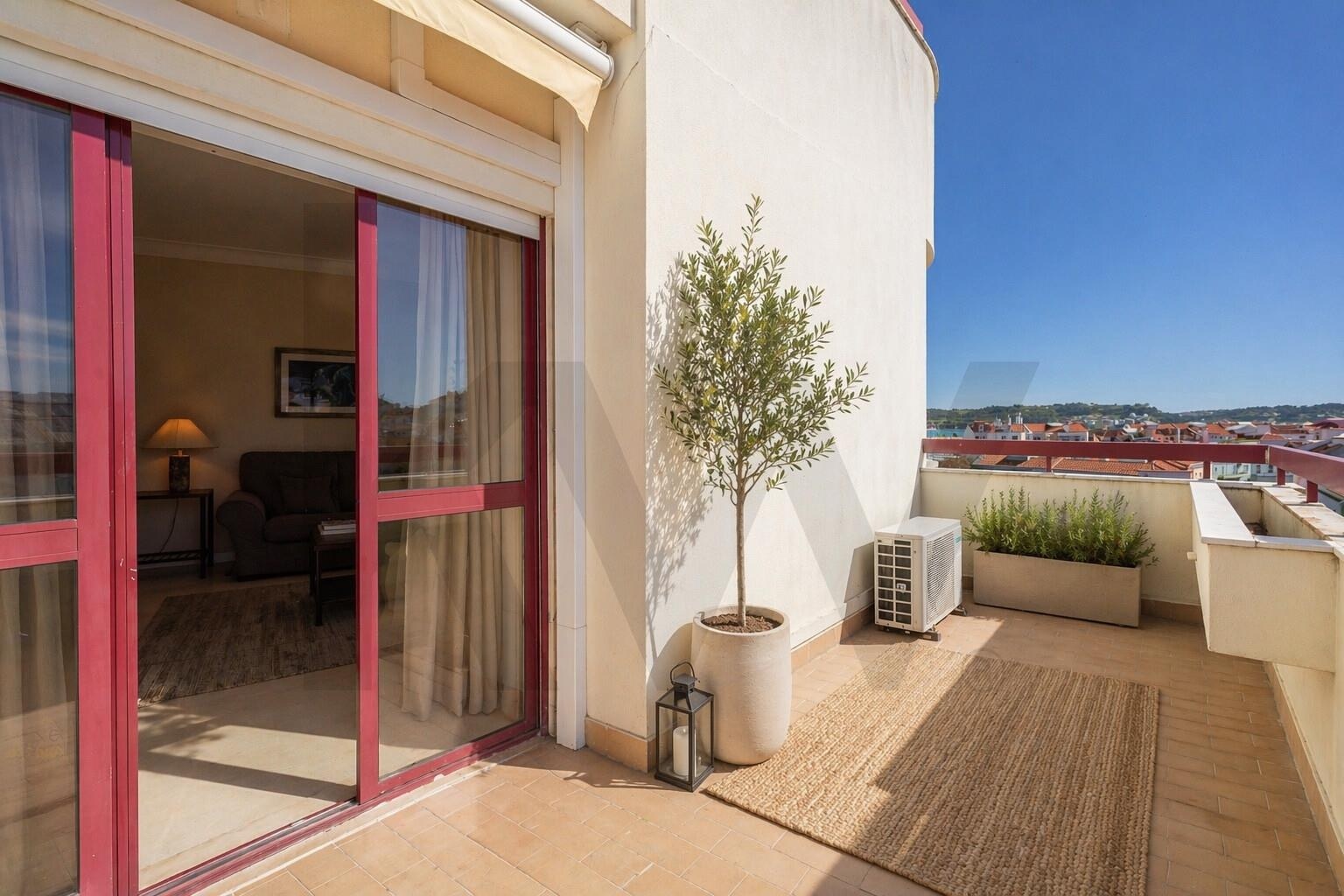 Apartamento T4 à Venda em Algés - Lisboa - Portugal - 1