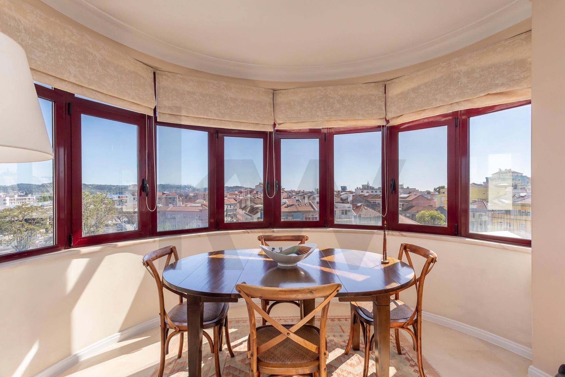Apartamento T4 à Venda em Algés - Lisboa - Portugal - 4