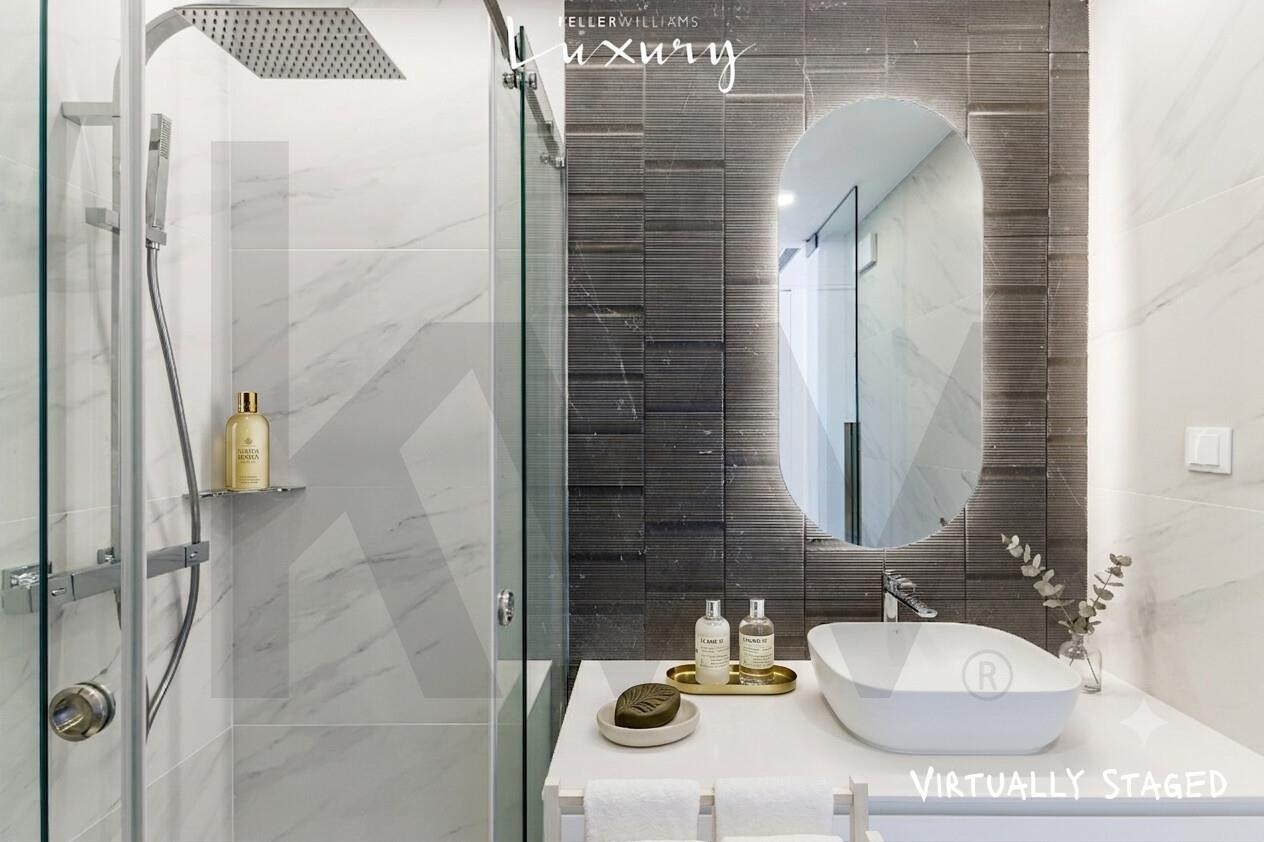 Apartamento T4 à Venda em Almada - Setúbal - Portugal - 3