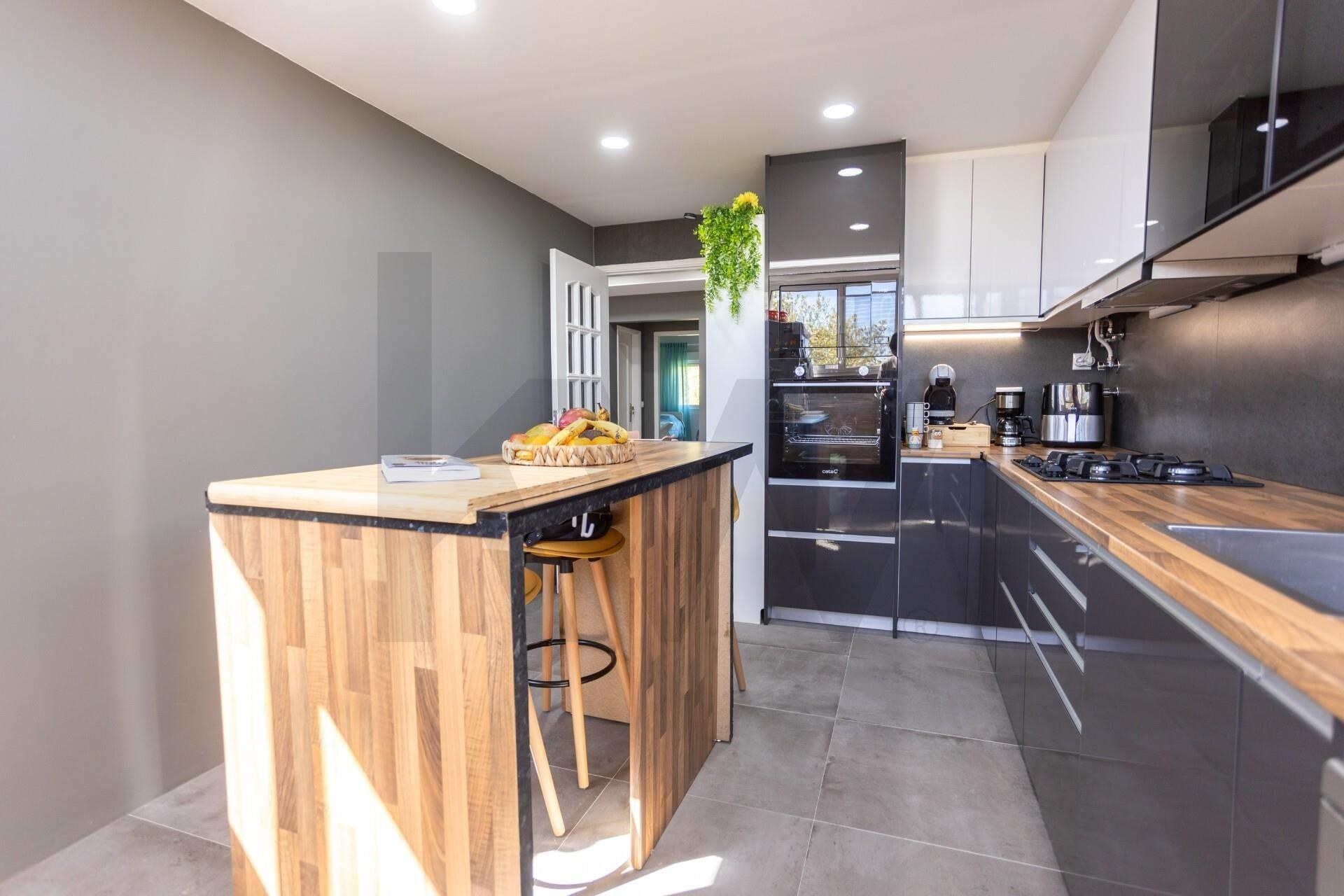 Apartamento T4 à Venda em Barreiro - Setúbal - Portugal - 8