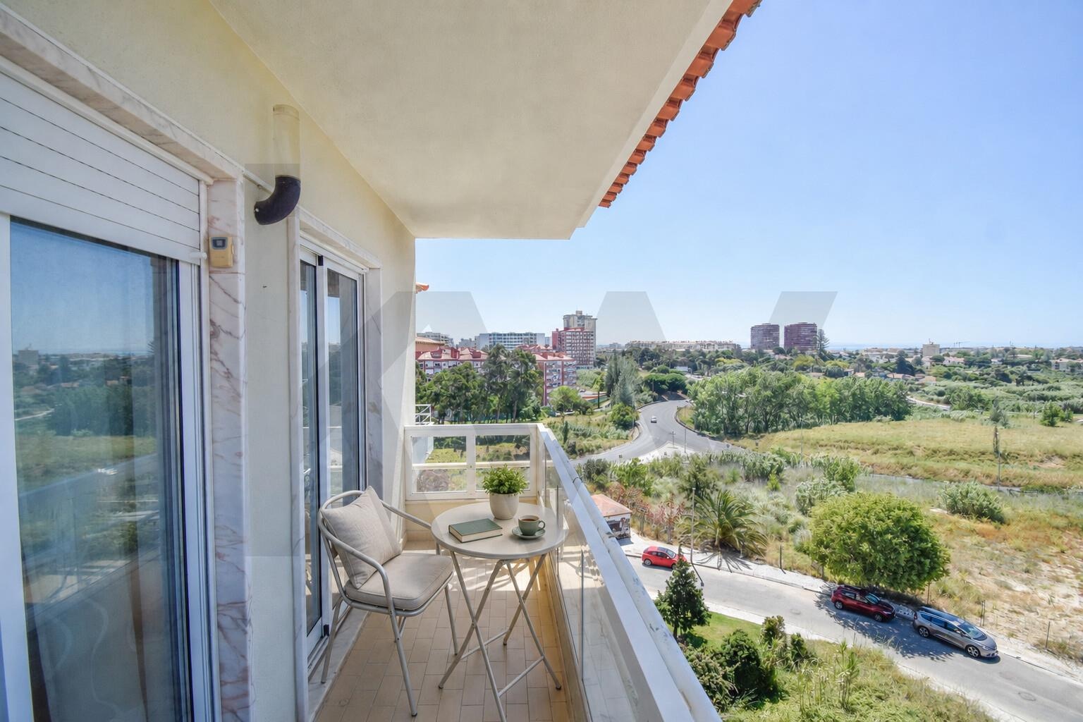 Apartamento T4 à Venda em Carcavelos - Lisboa - Portugal - 2