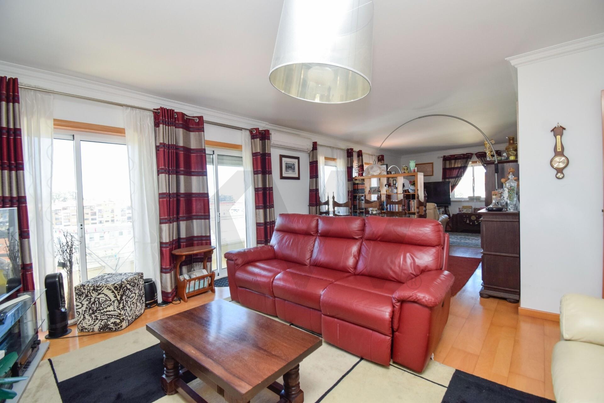 Apartamento T4 à Venda em Carcavelos - Lisboa - Portugal - 6