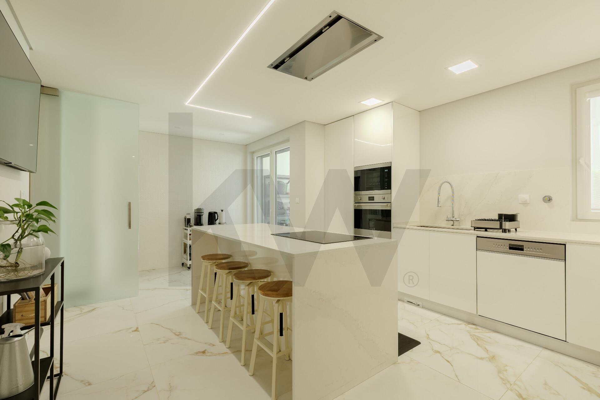 Apartamento T4 à Venda em Carcavelos - Lisboa - Portugal - 7