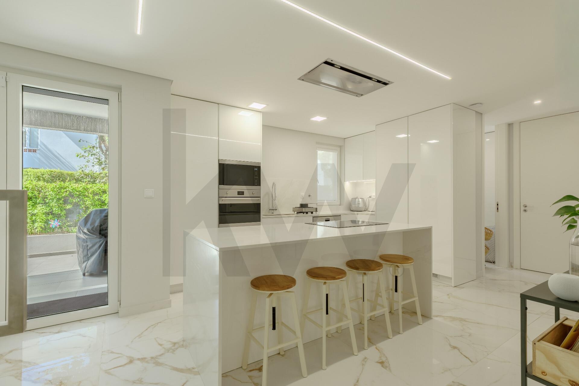 Apartamento T4 à Venda em Carcavelos - Lisboa - Portugal - 8