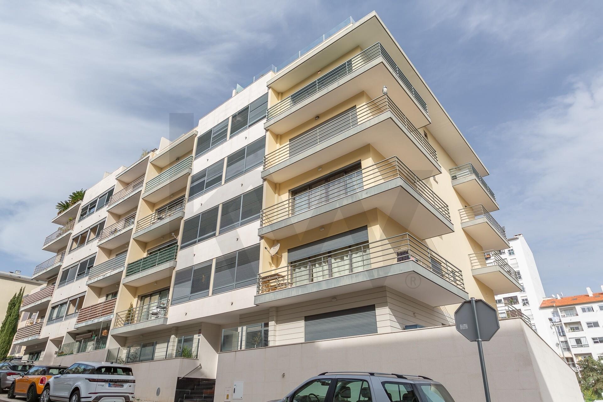 Apartamento T4 à Venda em Cascais - Lisboa - Portugal - 1