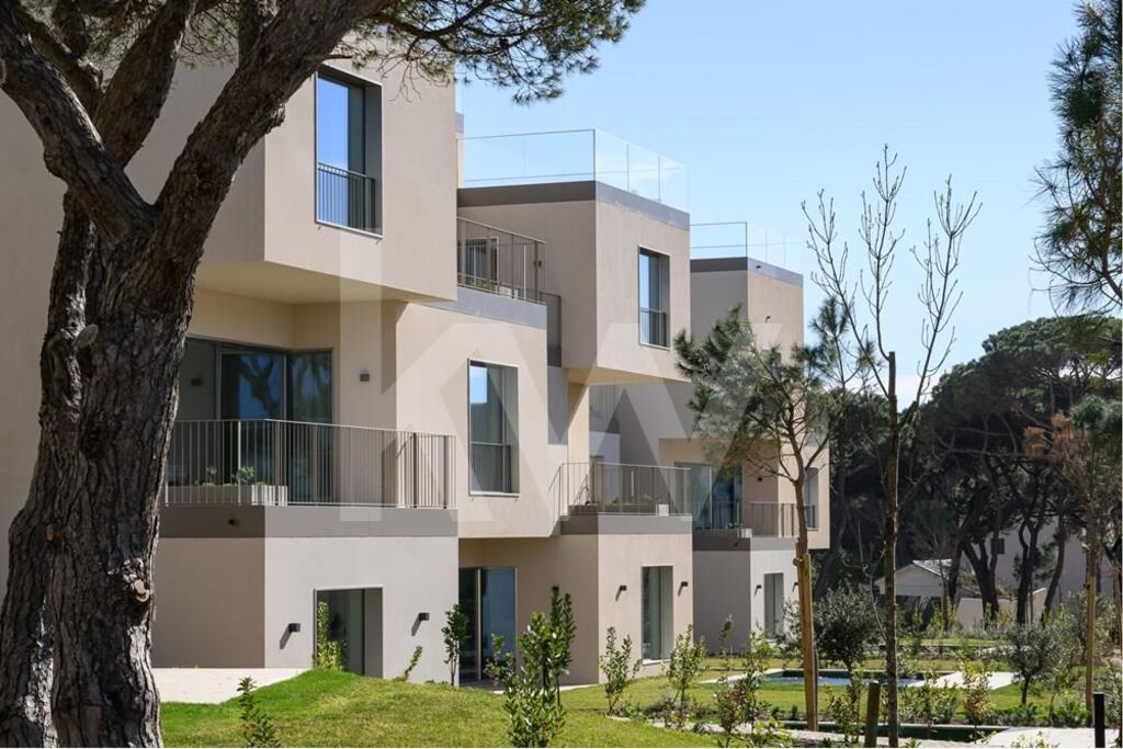 Apartamento T4 à Venda em Cascais - Lisboa - Portugal - 3