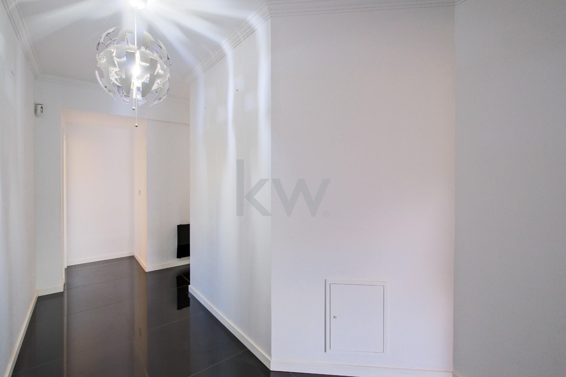 Apartamento T4 à Venda em Cascais - Lisboa - Portugal - 3