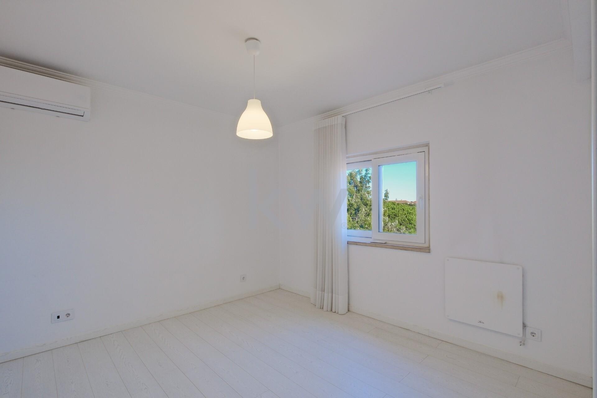 Apartamento T4 à Venda em Cascais - Lisboa - Portugal - 4