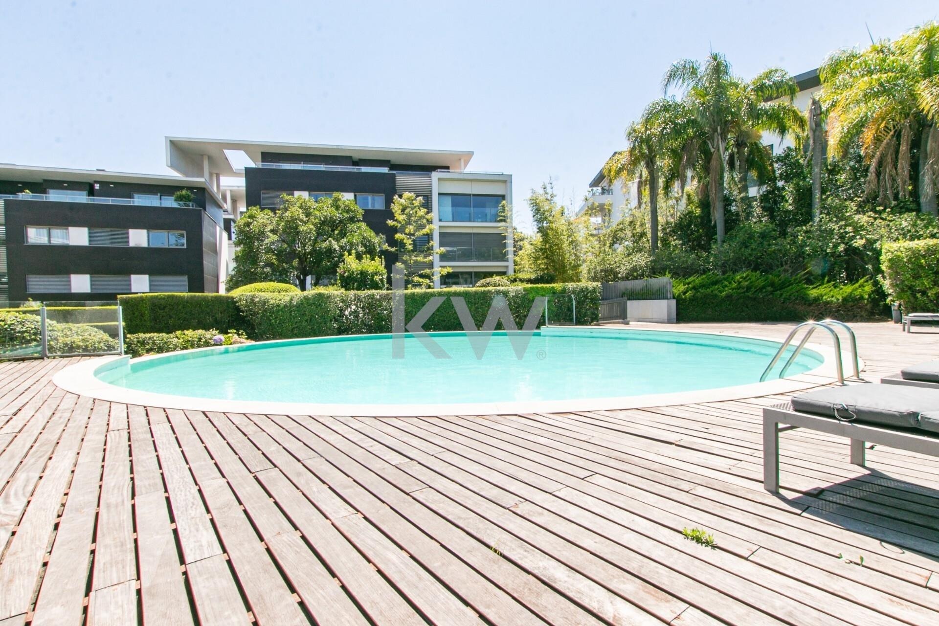 Apartamento T4 à Venda em Cascais - Lisboa - Portugal - 2