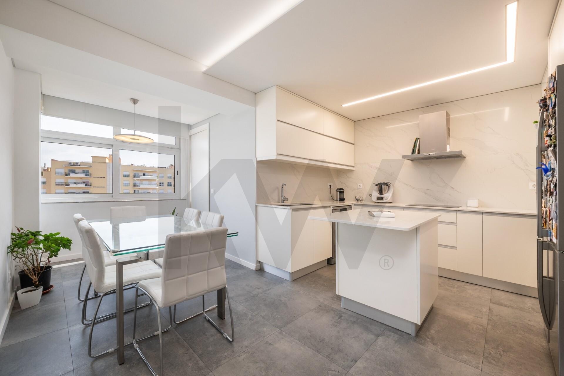 Apartamento T4 à Venda em Coimbra - Coimbra - Portugal - 1