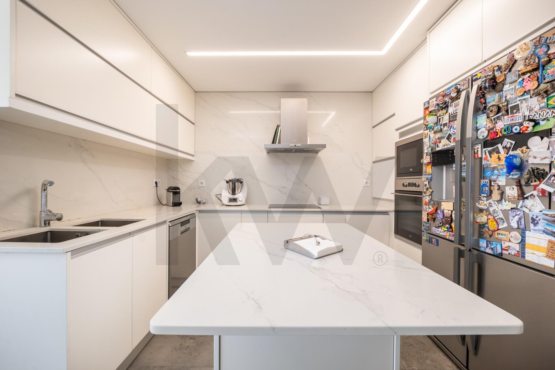 Apartamento T4 à Venda em Coimbra - Coimbra - Portugal - 2