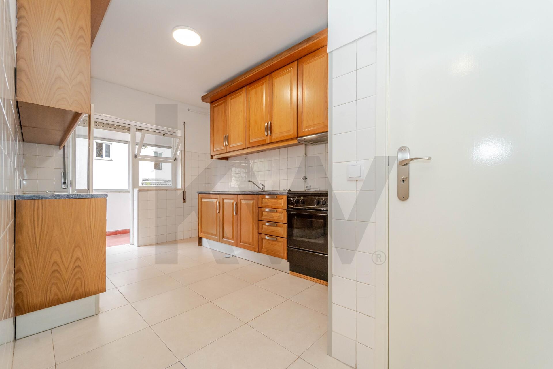 Apartamento T4 à Venda em Coimbra - Portugal - 2